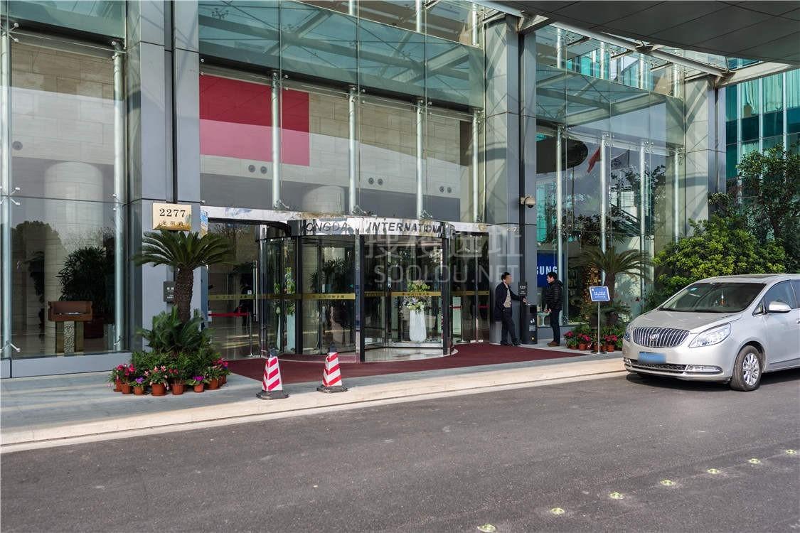 永达国际大厦大门